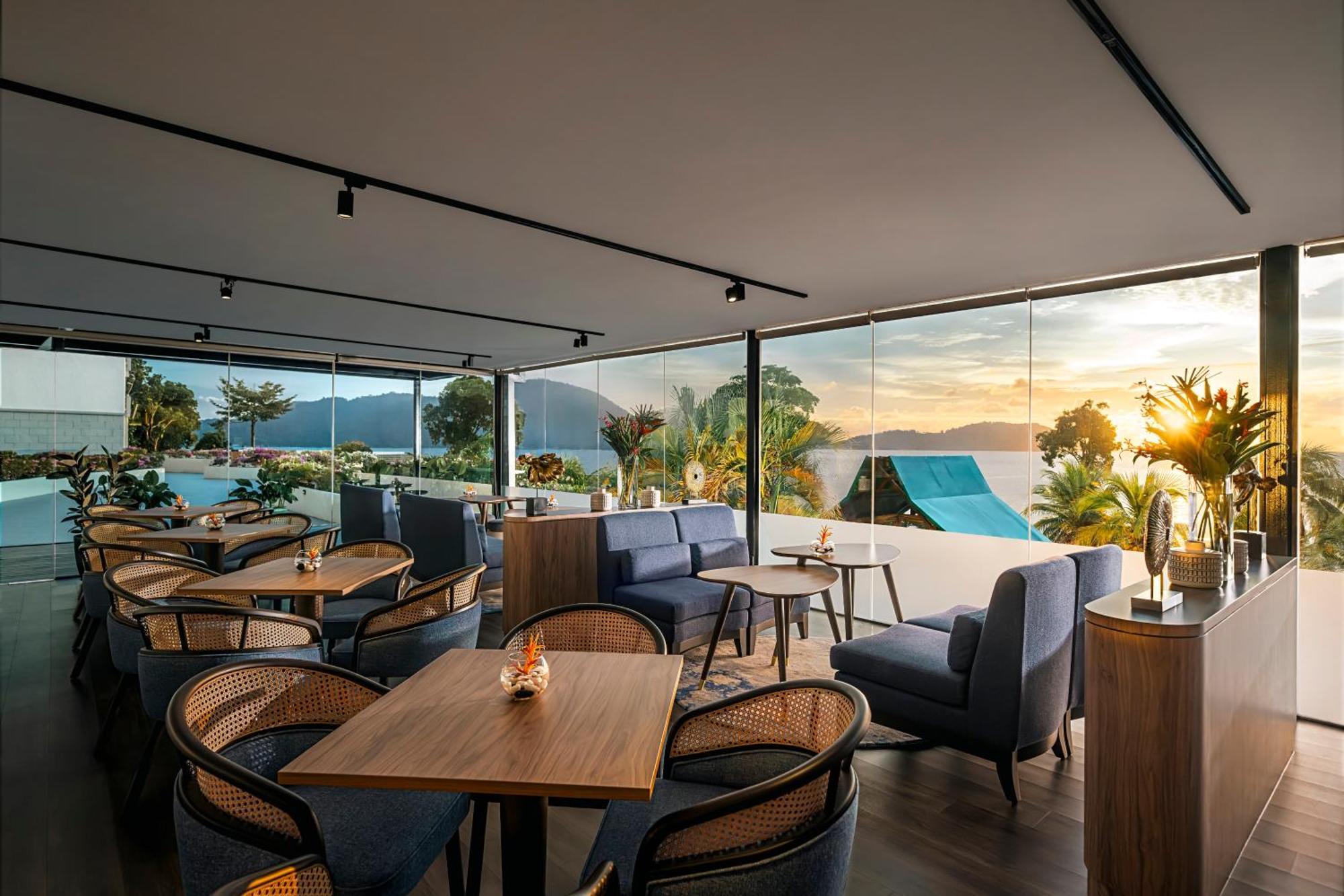 Doubletree By Hilton Damai Laut Hotel Lumut Exterior foto