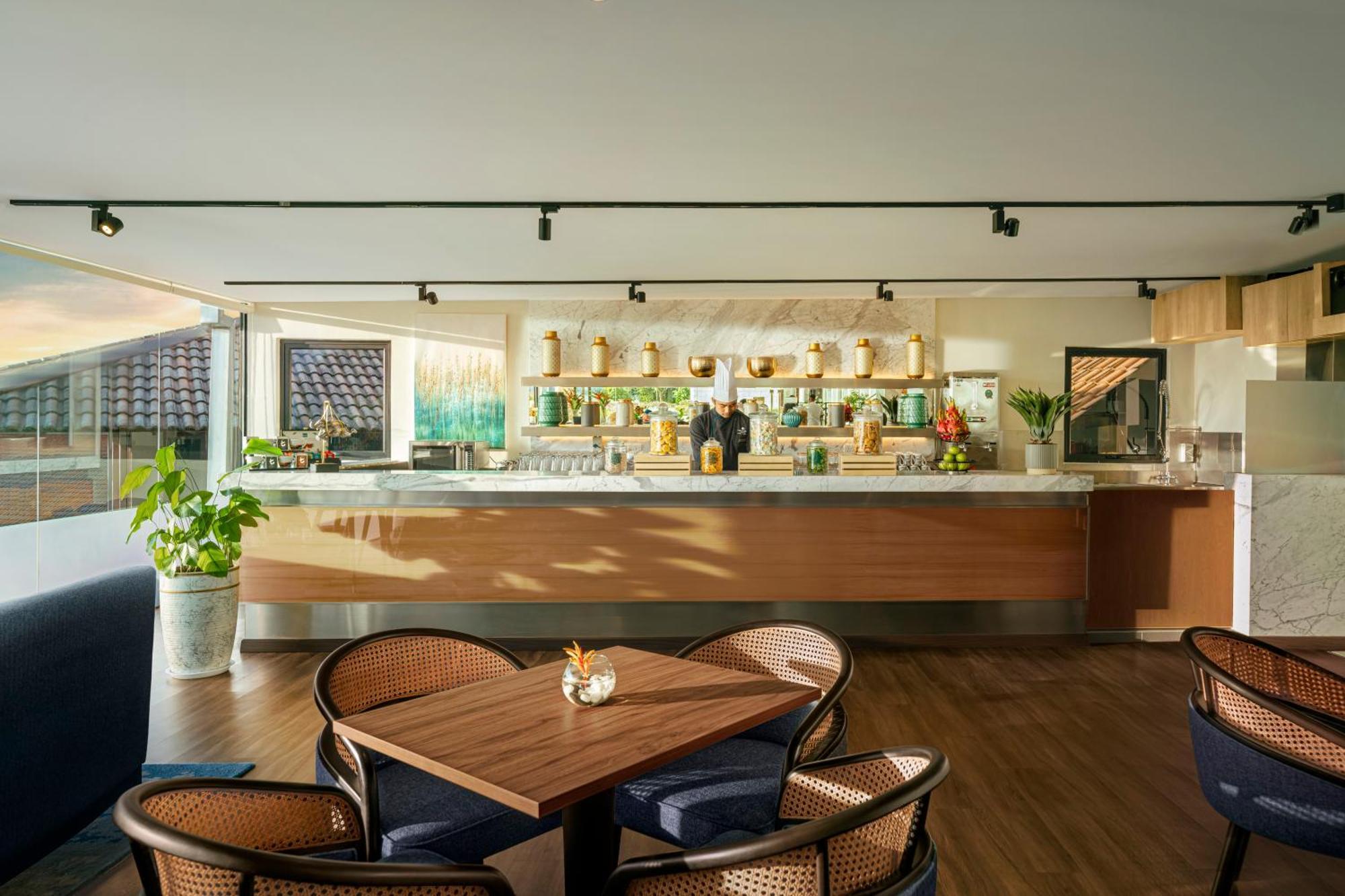 Doubletree By Hilton Damai Laut Hotel Lumut Exterior foto