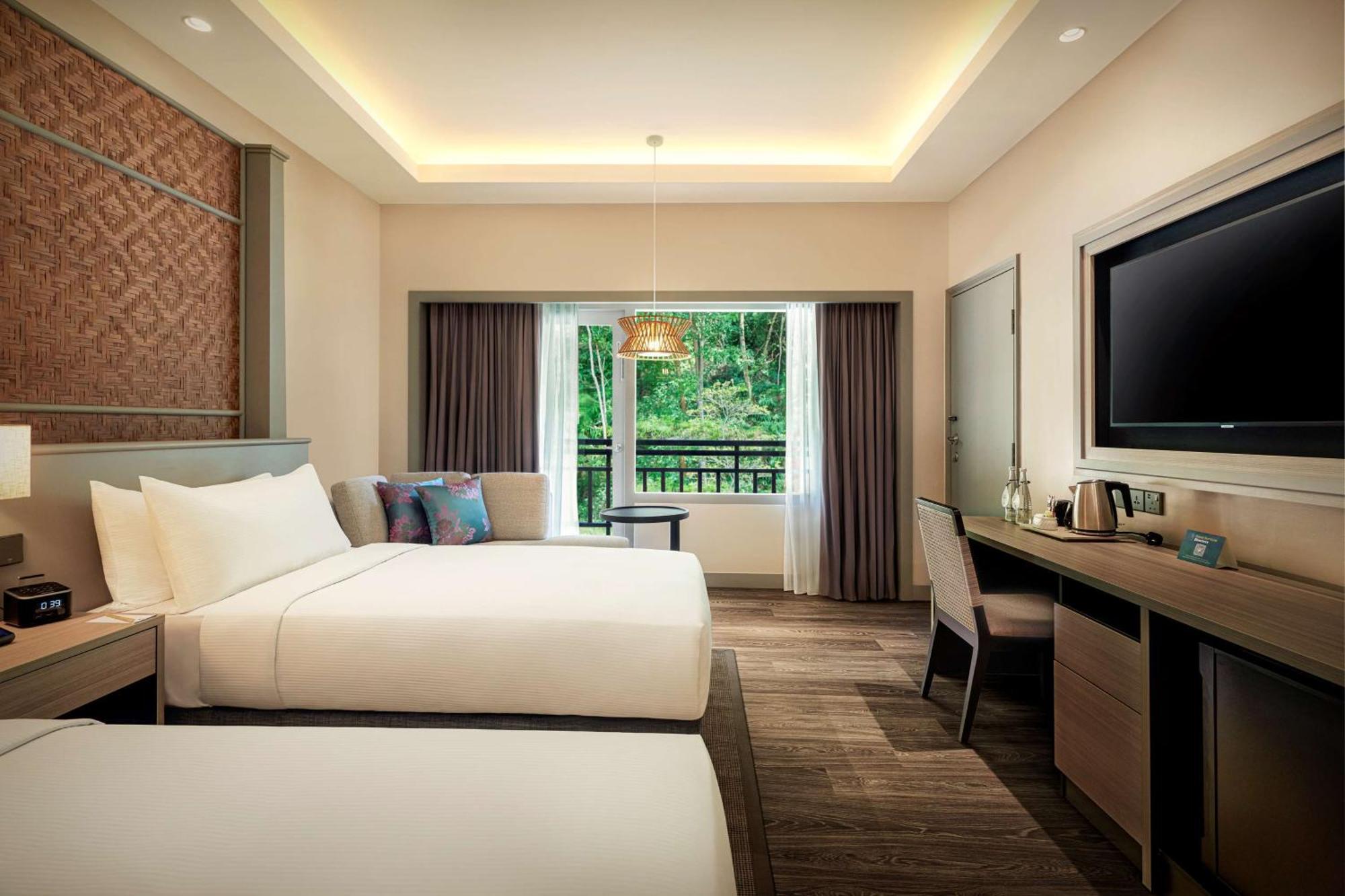 Doubletree By Hilton Damai Laut Hotel Lumut Exterior foto